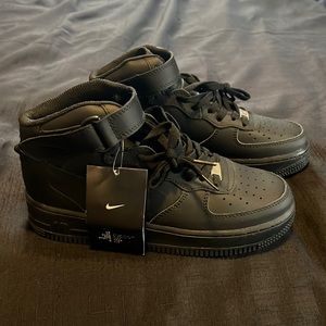NWT black Air Force 1